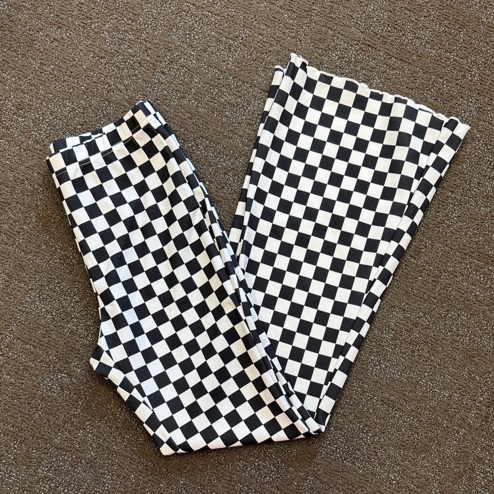 SHEIN Kids Black and White Checkered Leggings